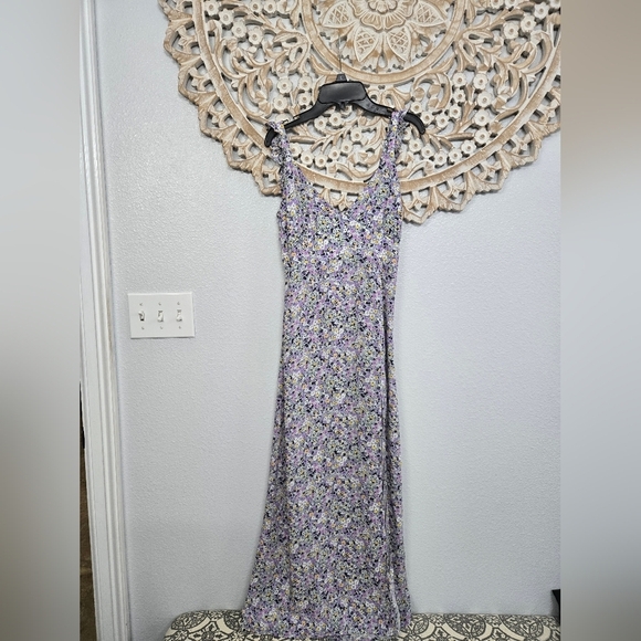 Zara Floral Ditzy Sleeveless Midi Dress with Slit - Picture 2 of 7